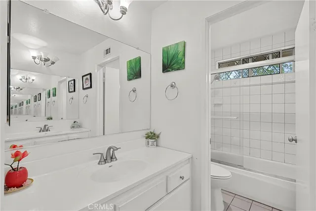 $1,150,000 | 25459 Cariz Drive, Valencia, CA 91355