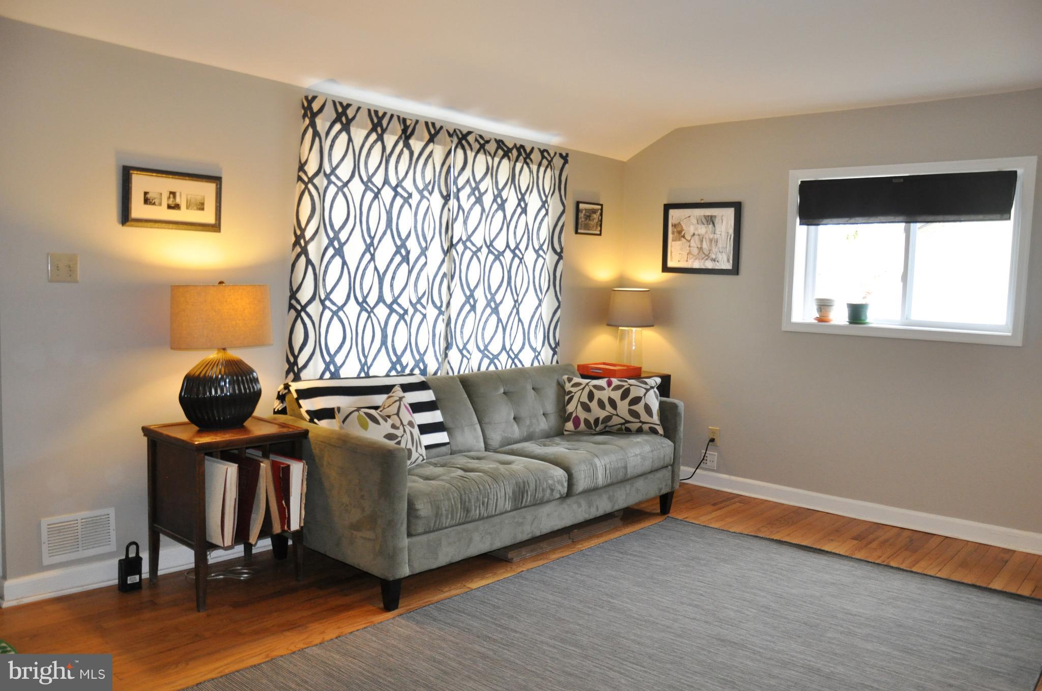 12821 Flack Street Silver Spring, MD 20906 - Photo 5 of 26 Living Room