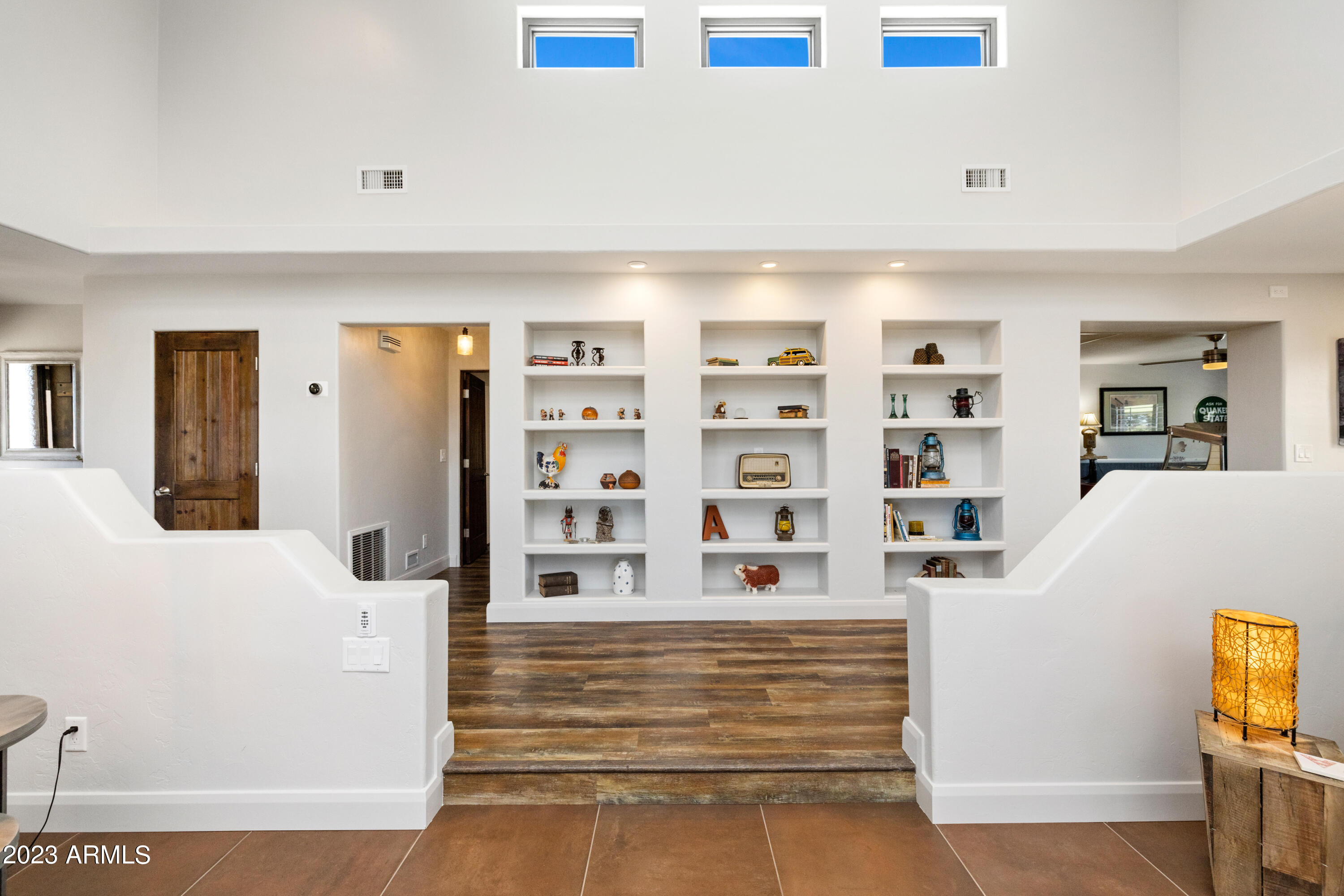 1564 Eagle Ridge Road Prescott, AZ 86301 - Photo 12 of 51 014_Wide hallway leads to yard