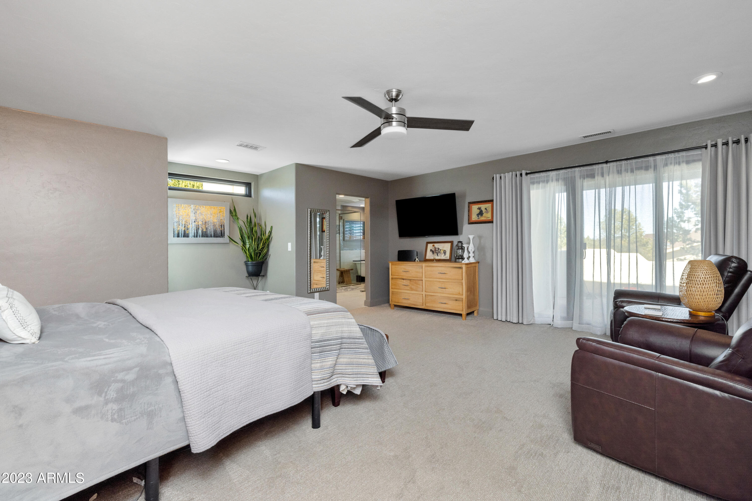 1564 Eagle Ridge Road Prescott, AZ 86301 - Photo 22 of 51 016_Primary suite with private deck