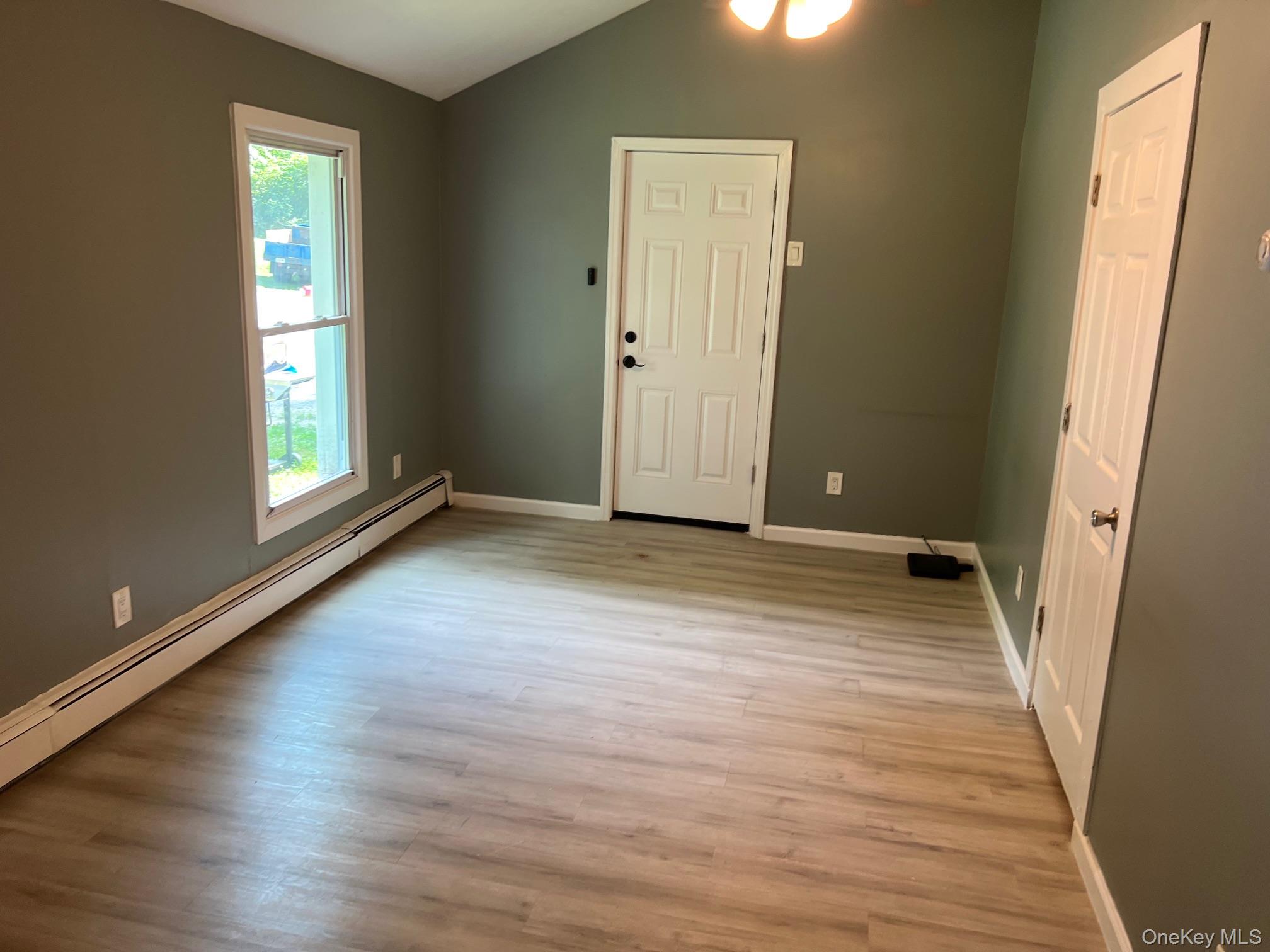 286 Crum Elbow Road, Unit 3 Hyde Park, NY 12538 - Photo 2 of 15