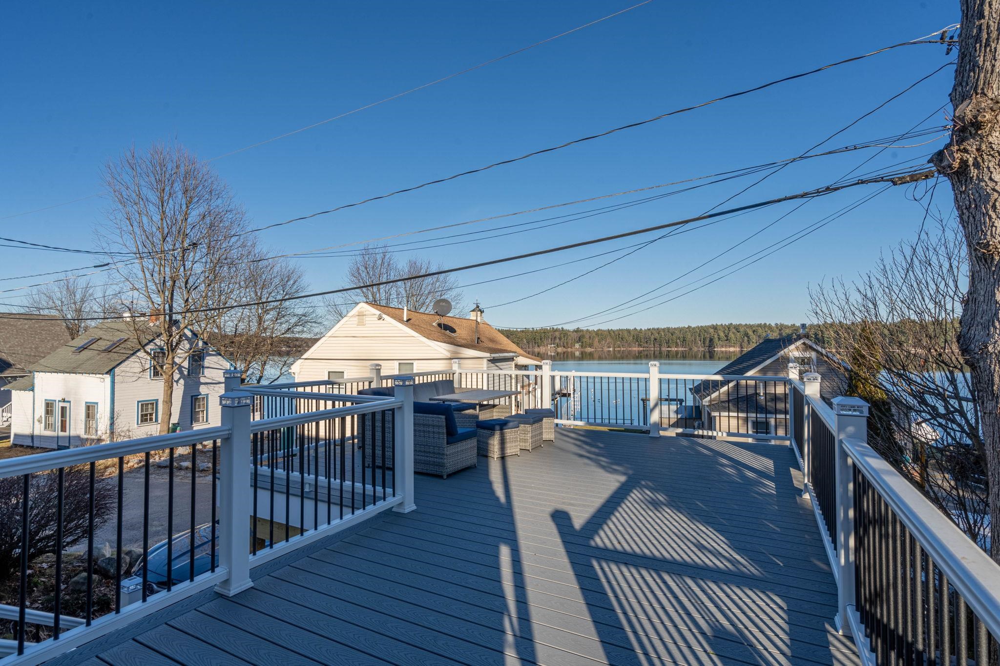 136 Chases Grove Road Derry, NH 03038 - Photo 21 of 38