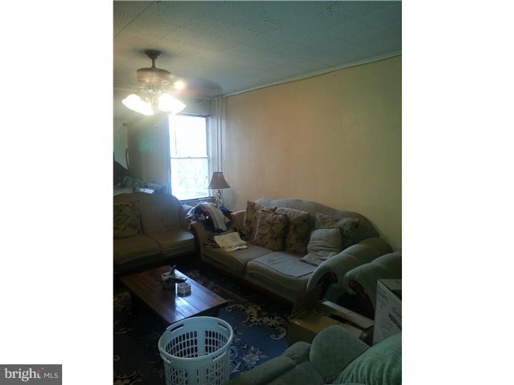 6125 Reedland Street Philadelphia, PA 19142 - Photo 2 of 23 Gallery Image 2