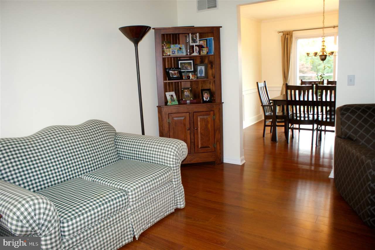 126 Meadow Road York, PA 17406 - Photo 8 of 16 Gallery Image 8