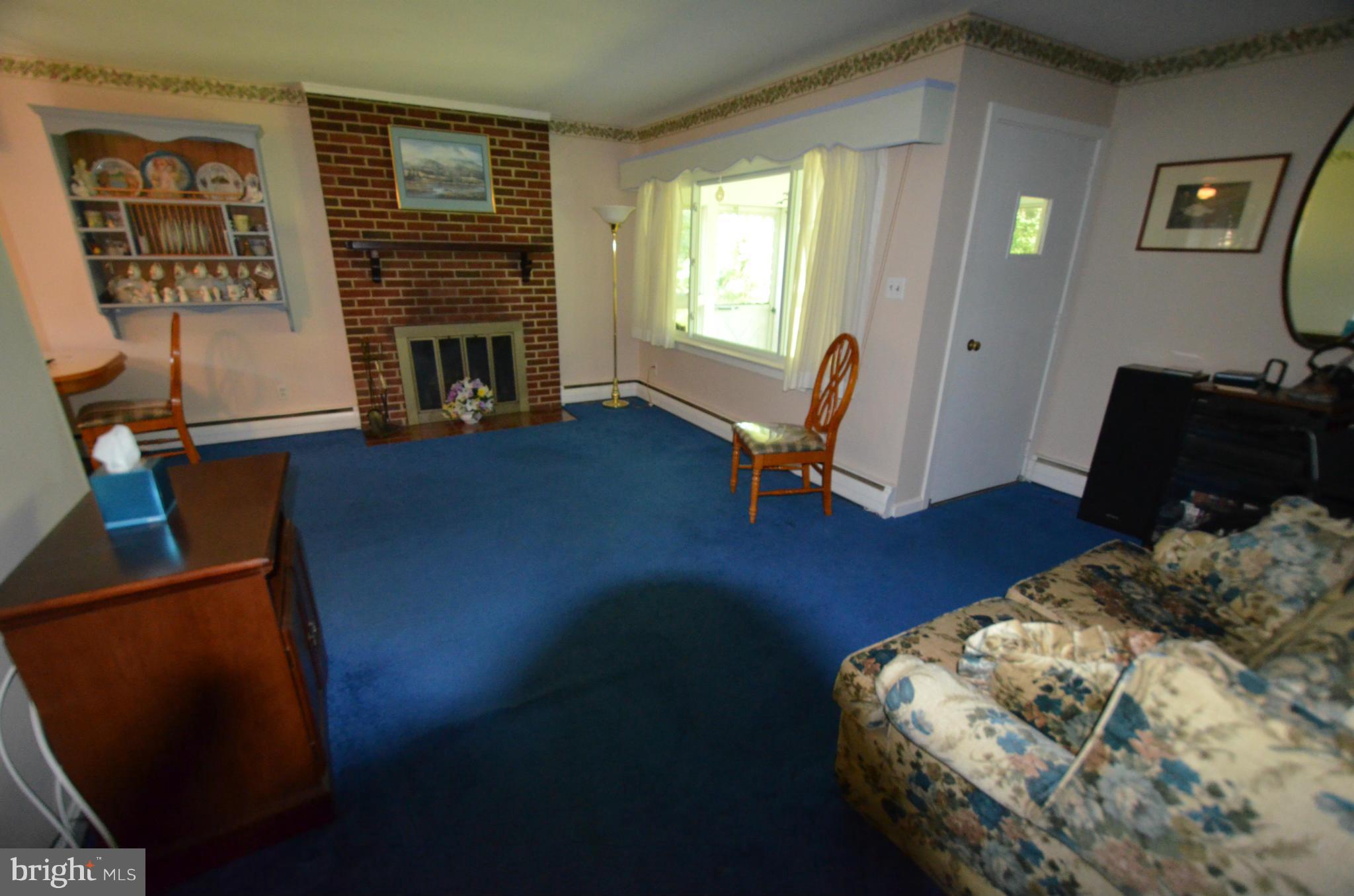 4658 South Polling House Road Harwood, MD 20776 - Photo 12 of 30 Living Room