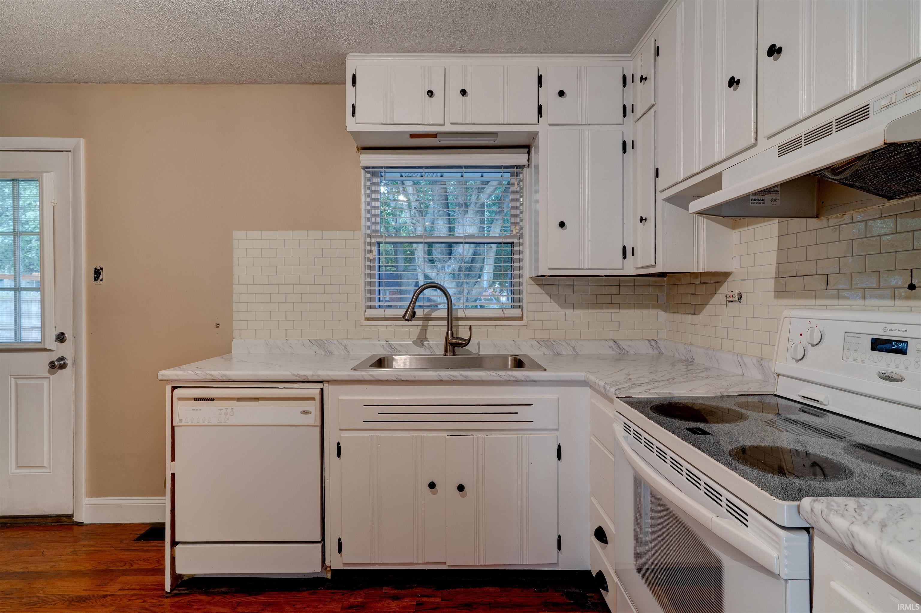 5655 Garden Valley Road Newburgh, IN 47630 - Photo 8 of 36