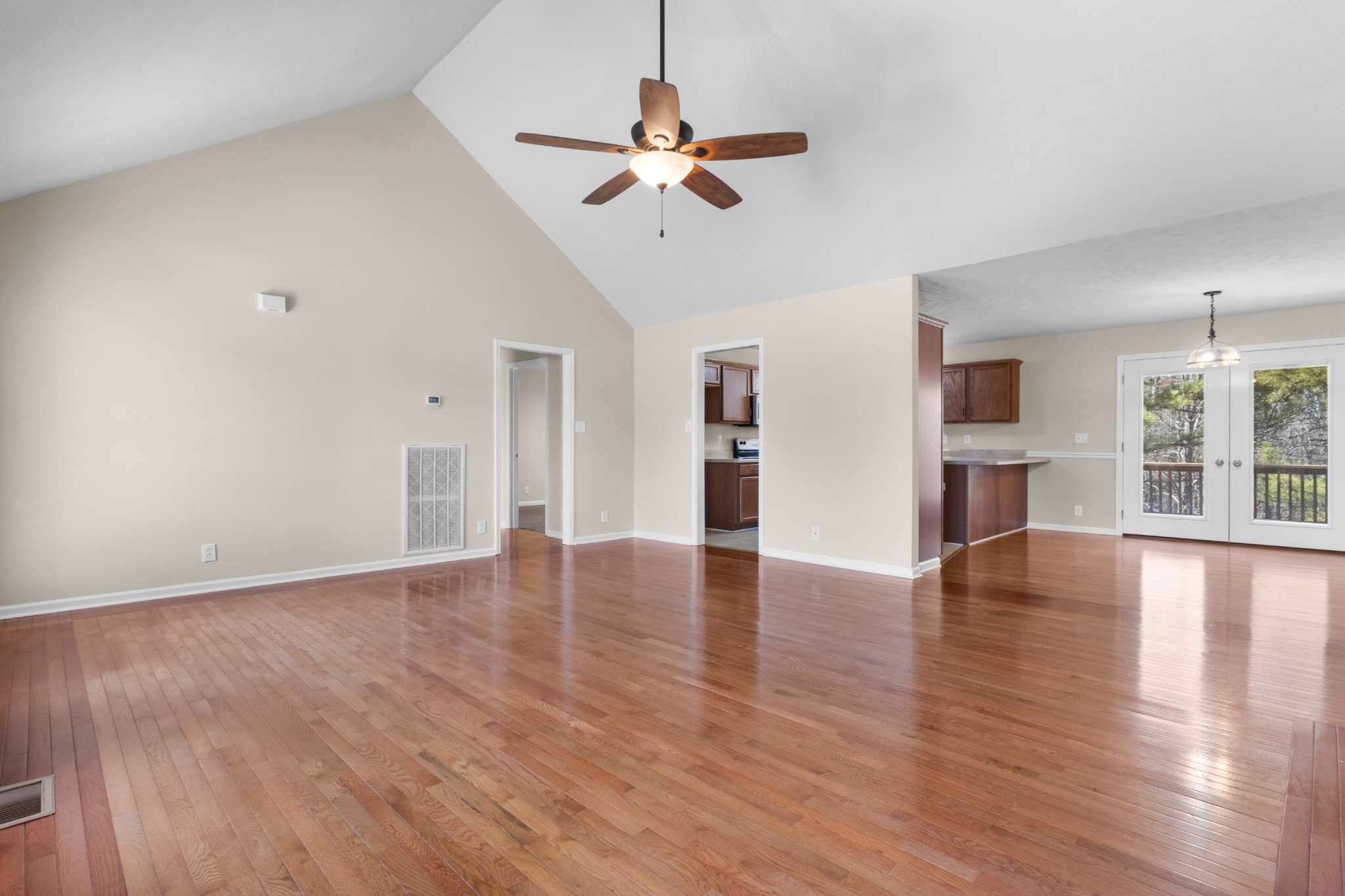 1150 Cumberland Heights Road Clarksville, TN 37040 - Photo 17 of 46 Gallery Image 17