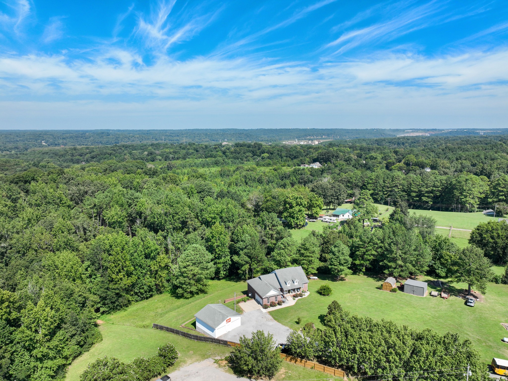 1150 Cumberland Heights Road Clarksville, TN 37040 - Photo 5 of 46 Gallery Image 5