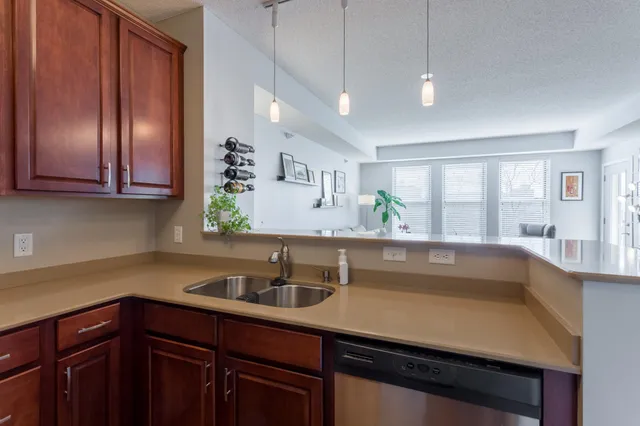 $2,495 | 545 North 1st Street, Unit 403, Minneapolis, MN 55401