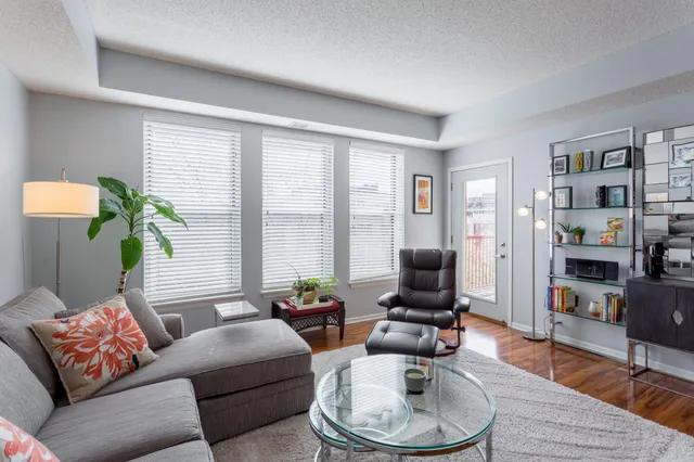 $2,495 | 545 North 1st Street, Unit 403, Minneapolis, MN 55401