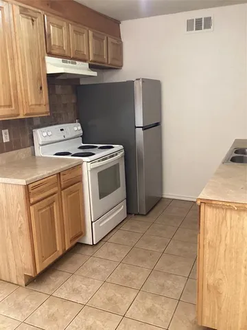 $800 | 214 Locust Street South, Sulphur Springs, TX 75482