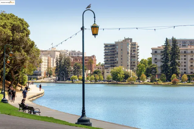 $1,048,000 | 177 19th Street, Unit 10E, Oakland, CA 94612