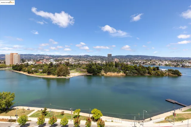 $1,048,000 | 177 19th Street, Unit 10E, Oakland, CA 94612