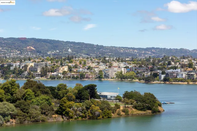 $1,048,000 | 177 19th Street, Unit 10E, Oakland, CA 94612