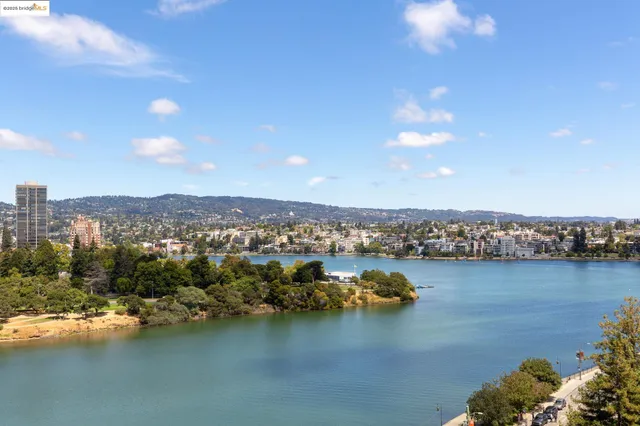 $1,048,000 | 177 19th Street, Unit 10E, Oakland, CA 94612