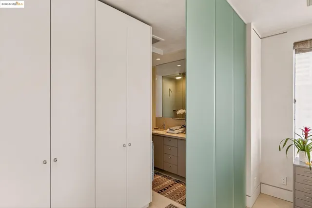 $1,048,000 | 177 19th Street, Unit 10E, Oakland, CA 94612