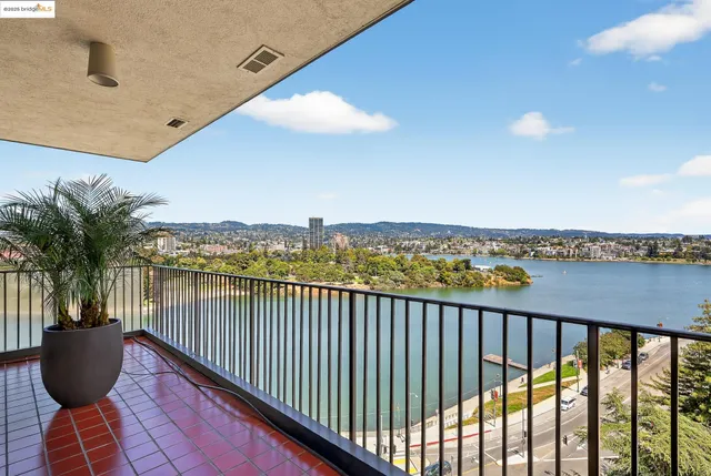 $1,048,000 | 177 19th Street, Unit 10E, Oakland, CA 94612