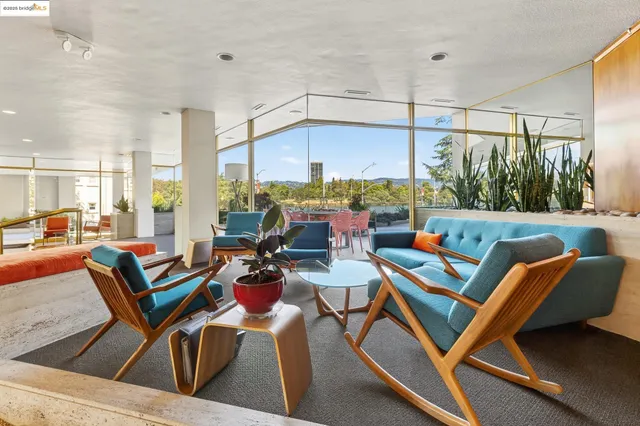 $1,048,000 | 177 19th Street, Unit 10E, Oakland, CA 94612