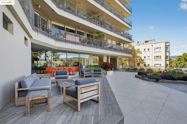 $1,048,000 | 177 19th Street, Unit 10E, Oakland, CA 94612