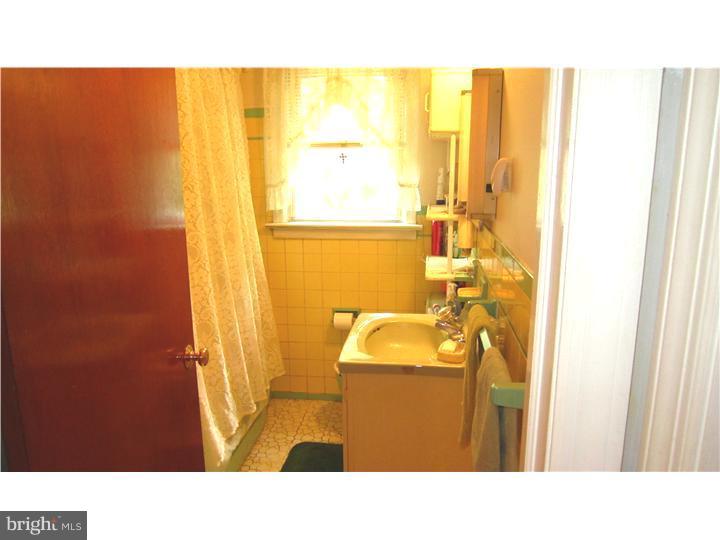 340 Ganttown Road Sewell, NJ 08080 - Photo 11 of 11 Bathroom