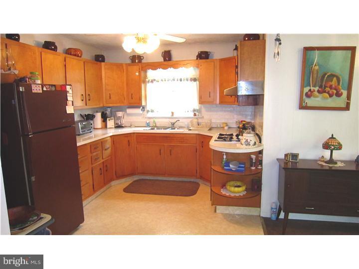 340 Ganttown Road Sewell, NJ 08080 - Photo 7 of 11 Kitchen