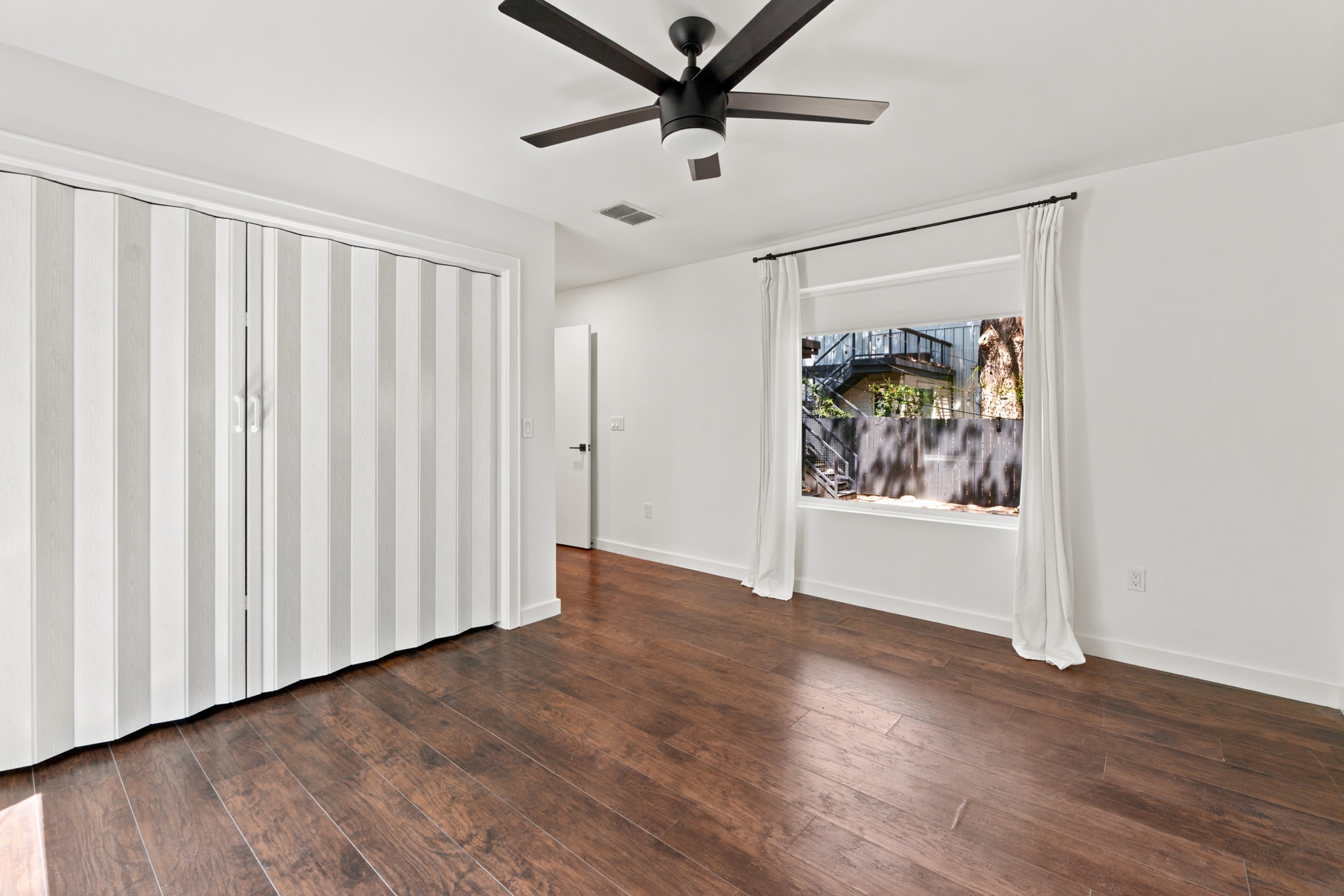 5307 Prock Lane, Unit 2 Austin, TX 78721 - Photo 14 of 27 Gallery Image 14