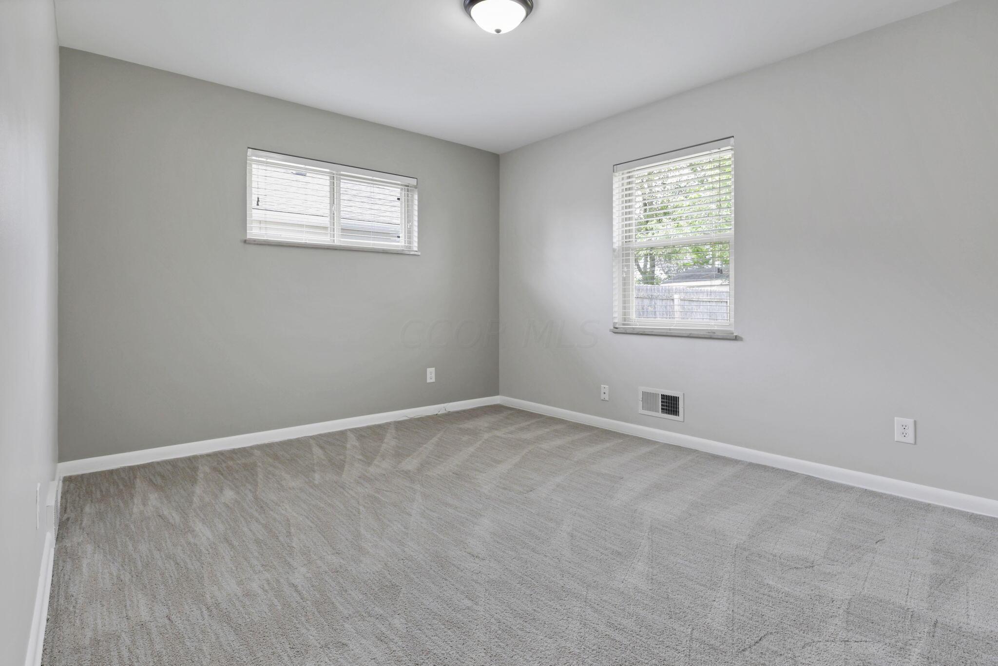 758 Salisbury Road Columbus, OH 43204 - Photo 19 of 34 24-web-or-mls-0N4A1754