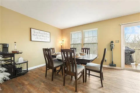 $325,000 | 6328 Oyster Bay Court, Bridgeville, PA 15017