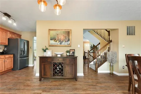 $325,000 | 6328 Oyster Bay Court, Bridgeville, PA 15017