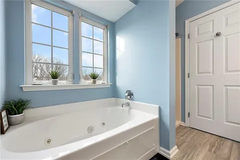 $325,000 | 6328 Oyster Bay Court, Bridgeville, PA 15017