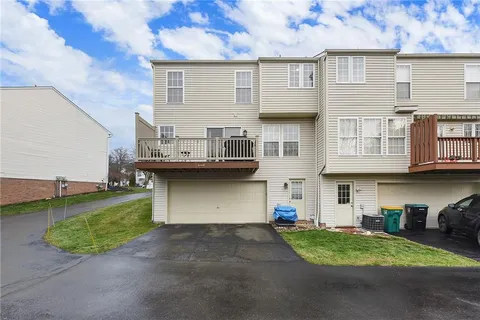 $325,000 | 6328 Oyster Bay Court, Bridgeville, PA 15017