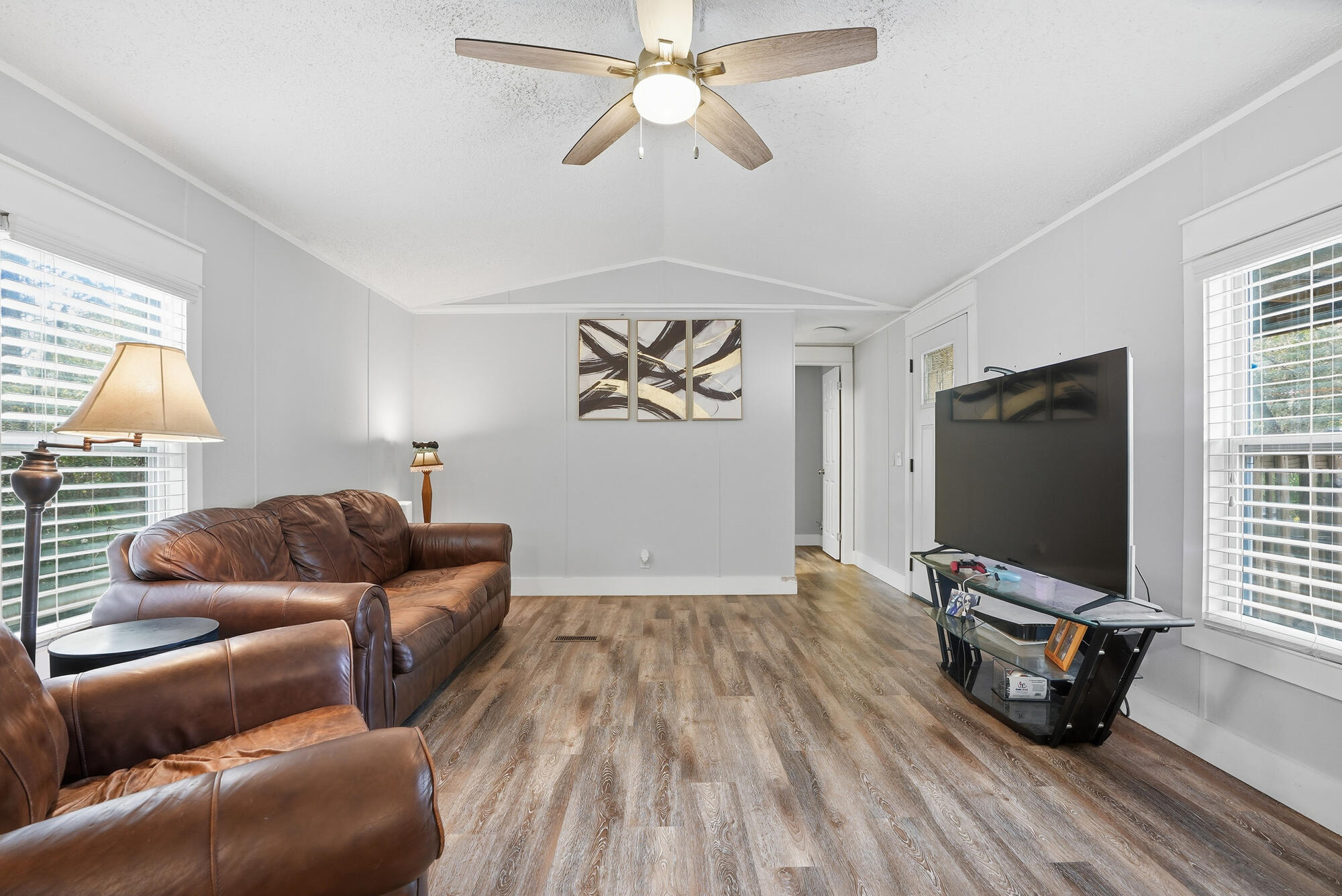 437 Black Creek Lodge Road Freeport, FL 32439 - Photo 6 of 29 437_black_creek_lodge_rd-awp_media-006