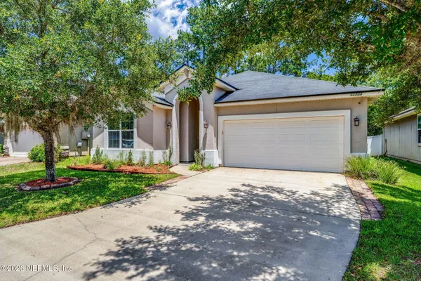 $299,900 | 11738 Lake Bend Circle, Jacksonville, FL 32218