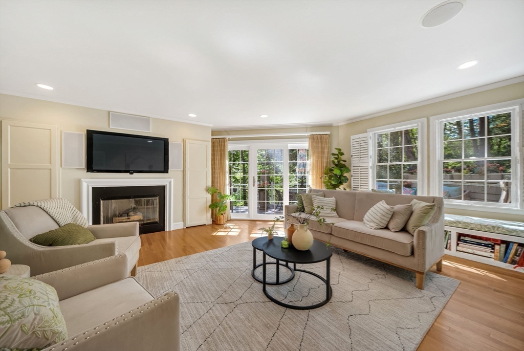 44 Old Road Weston, MA 02493 - Photo 6 of 33