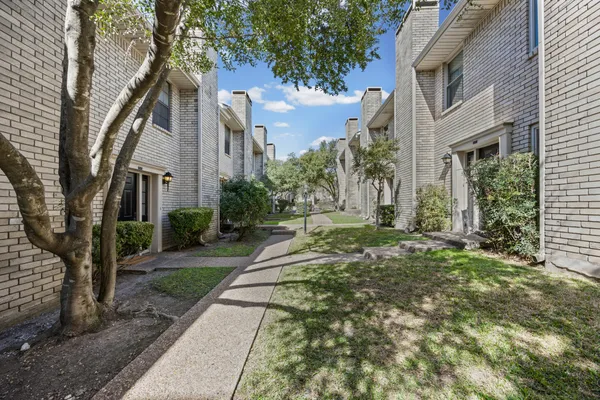 $225,000 | 8400 Jamestown Drive, Unit 226, Austin, TX 78758