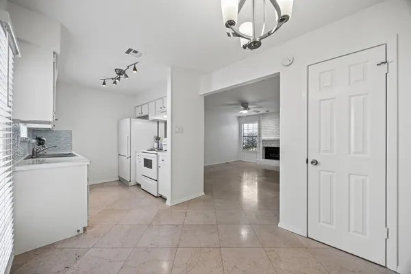 $225,000 | 8400 Jamestown Drive, Unit 226, Austin, TX 78758