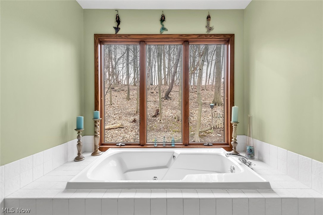 38140 Ridge Road Willoughby, OH 44094 - Photo 23 of 35 Main Bathroom