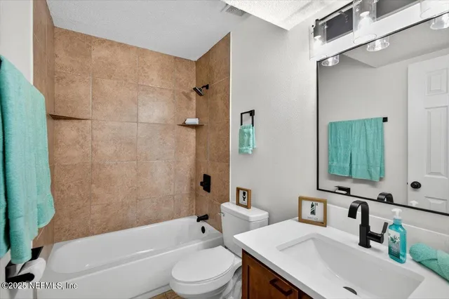 $394,500 | 714 Aquatic Drive, Atlantic Beach, FL 32233