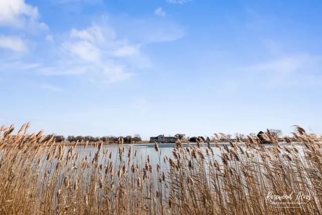 $699,000 | 7475 South 7500E Road, St. Anne, IL 60964