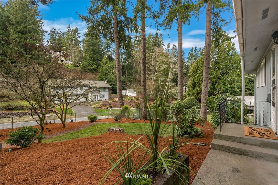 7005 Meadowdale Beach Road Edmonds, WA 98026 - Photo 2 of 25 Gallery Image 2