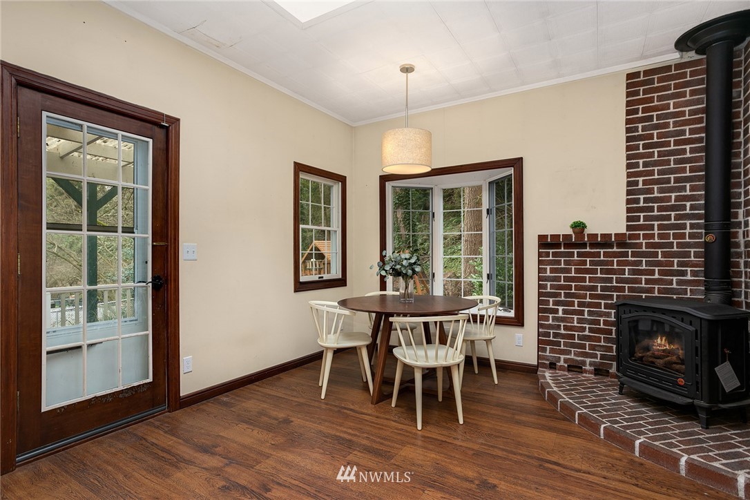 7005 Meadowdale Beach Road Edmonds, WA 98026 - Photo 11 of 25 Gallery Image 11