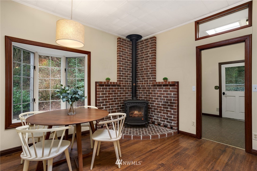 7005 Meadowdale Beach Road Edmonds, WA 98026 - Photo 12 of 25 Gallery Image 12