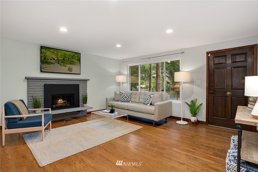 7005 Meadowdale Beach Road Edmonds, WA 98026 - Photo 3 of 25 Gallery Image 3