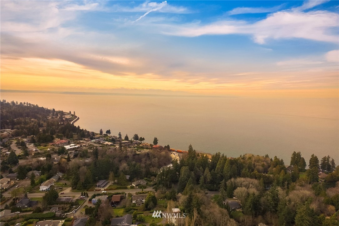 7005 Meadowdale Beach Road Edmonds, WA 98026 - Photo 23 of 25 Gallery Image 23