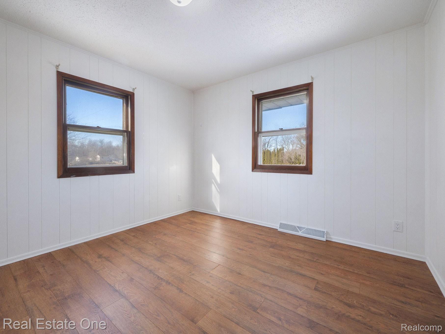 13150 Taylor Road Brooklyn, MI 49230 - Photo 15 of 39 CORNER BR #2