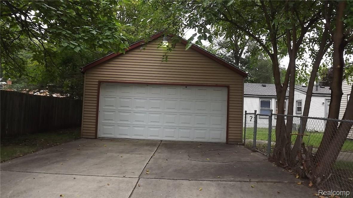 19307 Inkster Road Livonia, MI 48152 - Photo 5 of 19 Garage Exterior.JPG
