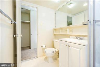 240 M Street Southwest, Unit E102 Washington, DC 20024 - Photo 17 of 29 Interior (General)