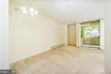 240 M Street Southwest, Unit E102 Washington, DC 20024 - Photo 9 of 29 Living Room