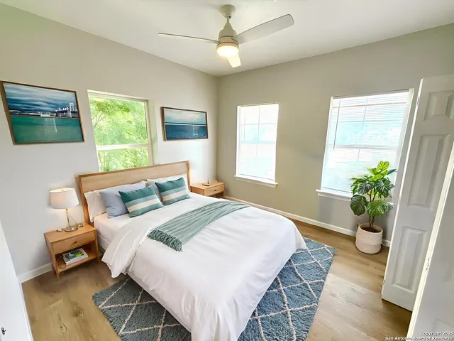 $849 | 2422 West Commerce Street, Unit 3, San Antonio, TX 78207