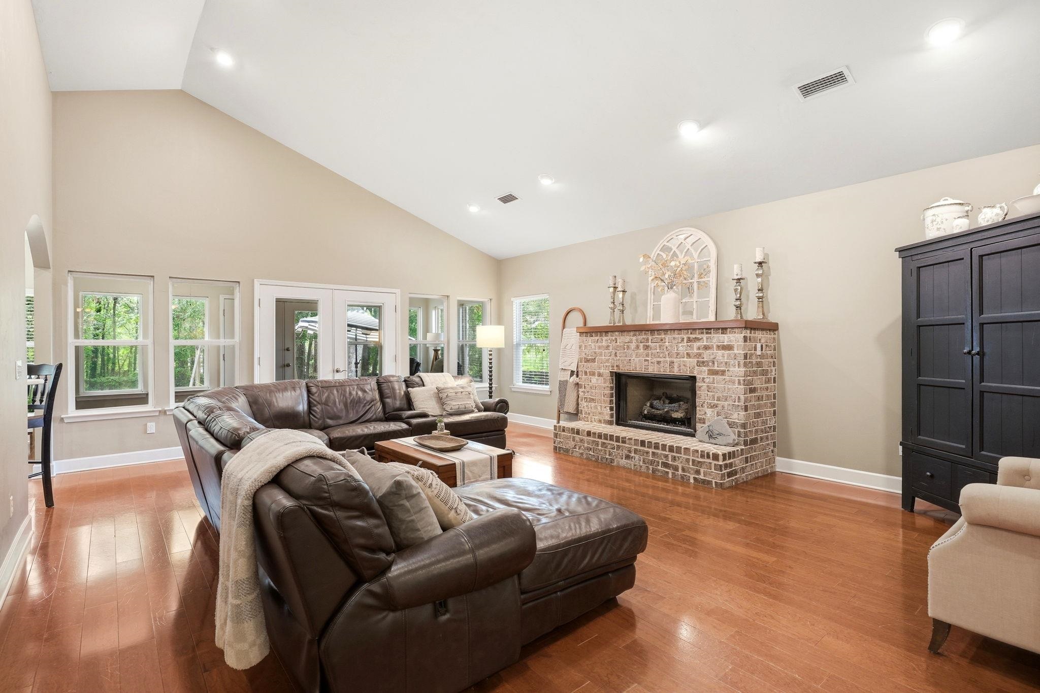 3714 Loma Farm Road Tallahassee, FL 32309 - Photo 12 of 57 Gallery Image 12